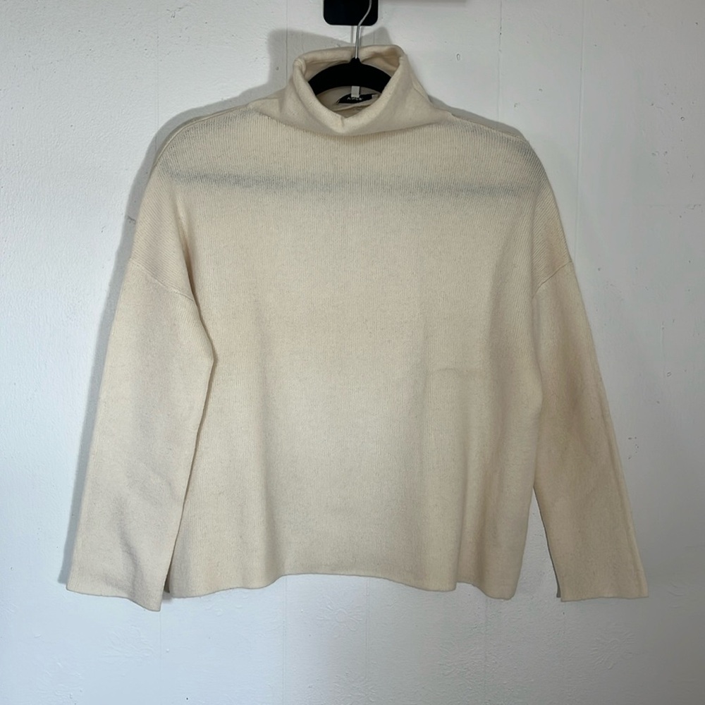Vince funnel neck wool cashmere sweater in cream
XX Small